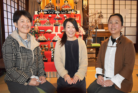 庄内の発起人メンバー。左から井東さん、諏訪部さん、菊池麻里子さん