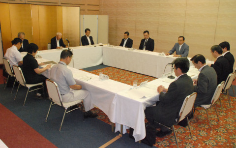 酒田港の日本海側拠点港選定に向けた計画書案について意見交換した合同会議
