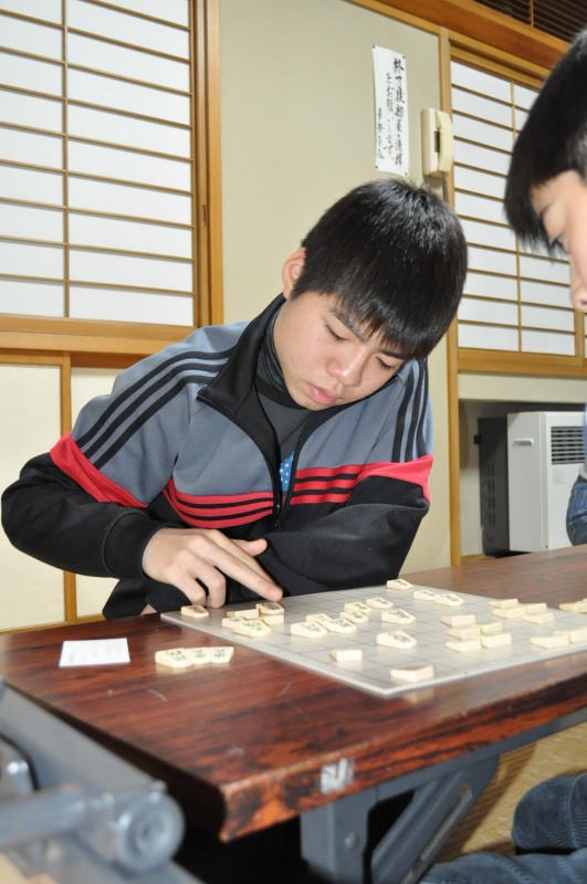 岡部 怜 央