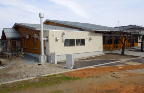 朝暘一小のそばに完成した鶴岡南部児童館。4月1日から利用が始まる