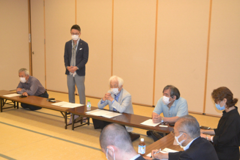 地域医療の崩壊を防ぐため市民レベルで考えることを目的にした「鶴岡の医療を守る市民研究会」の発足会