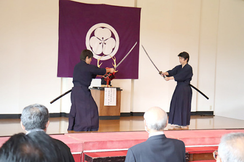 歴代藩主が奨励した武道。迫力の演武が披露された
