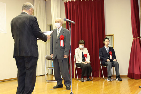 総会に先立ち市民憲章「一般の部実行顕彰」実行賞の表彰式が行われた