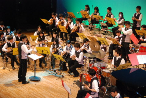 5年ぶりの鶴岡公演で大勢の音楽ファンらを楽しませた明大マンドリン倶楽部